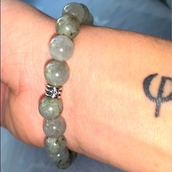 🪬2/$20🪬New✋🏼Made 8mm Natural Flashy⚡️Labradorite Healing Stretch Bracelet - Picture 10 of 15